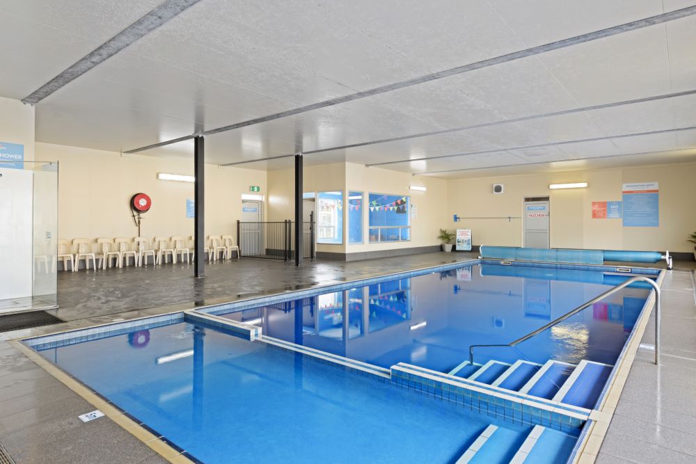 Indoor heated pool and spa at Robe